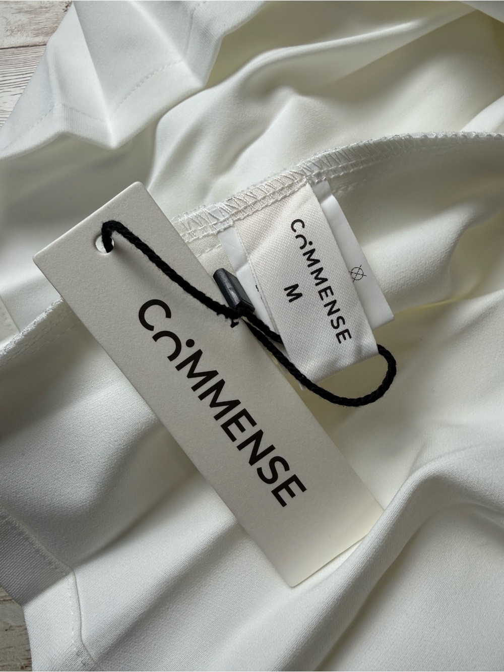 Commense White Pleated Mini Dress Medium NWT Gold Button Sleeveless - Picture 8 of 11